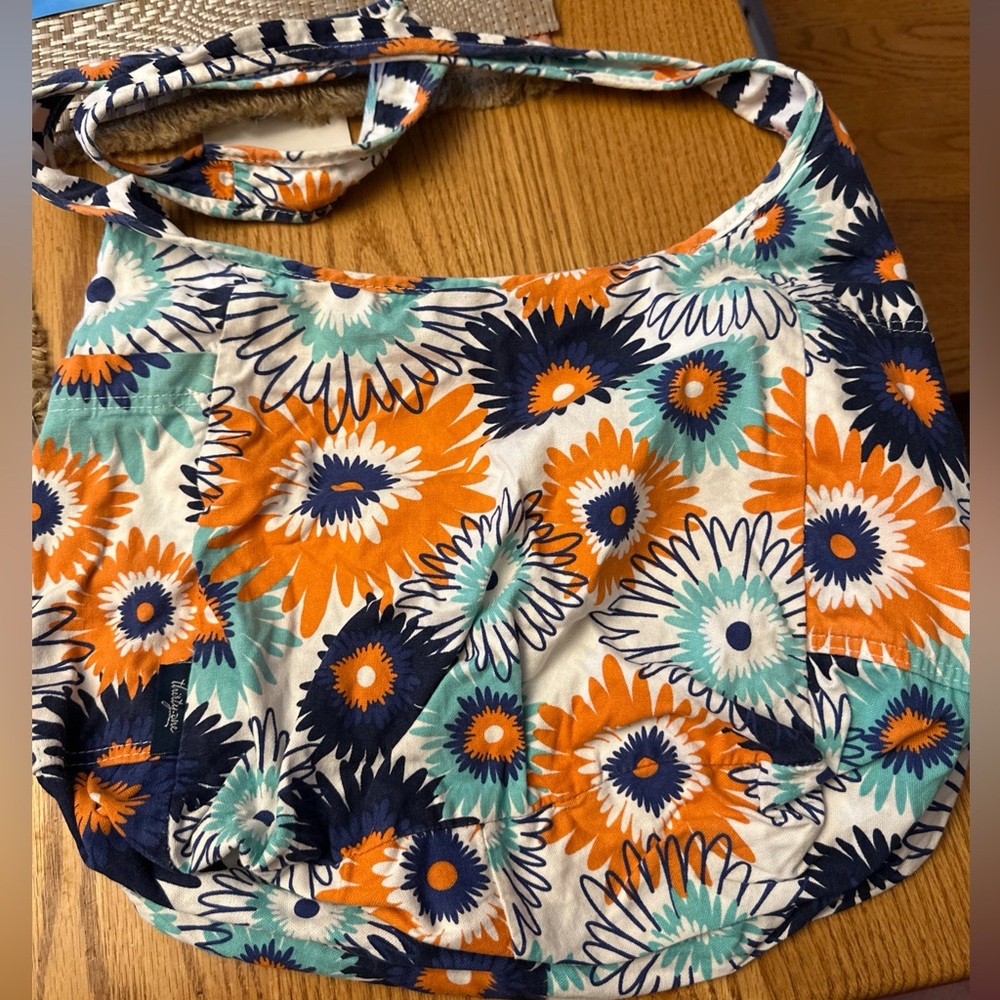 Thirty One Retired Reversible Hobo Bag Crossbody Retro Metro Floral Reversable
